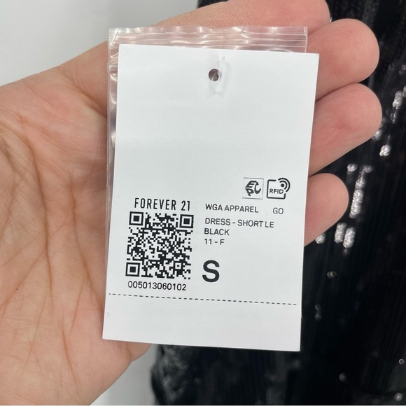 NWT Forever 21 sequin mini dress Size S black high neck sleeveless - Picture 7 of 13
